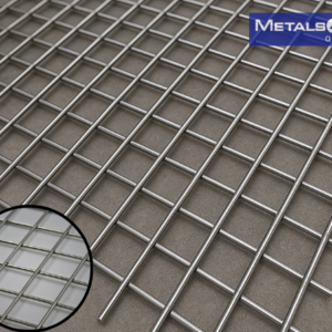 Steel Wire Mesh 1-1/2 x 1-1/2 x .135